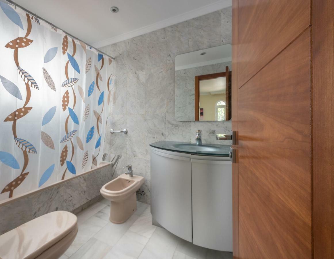 מארבלה Downtown Seaview Apartment מראה חיצוני תמונה